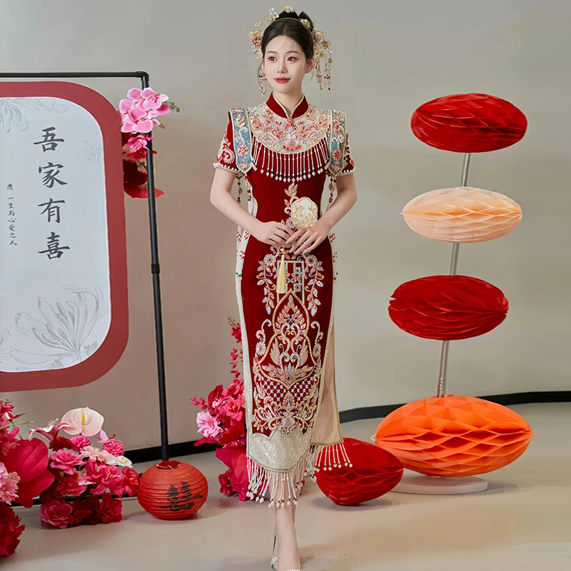 LY-001 Xiu He Wedding Dress With Diamonds