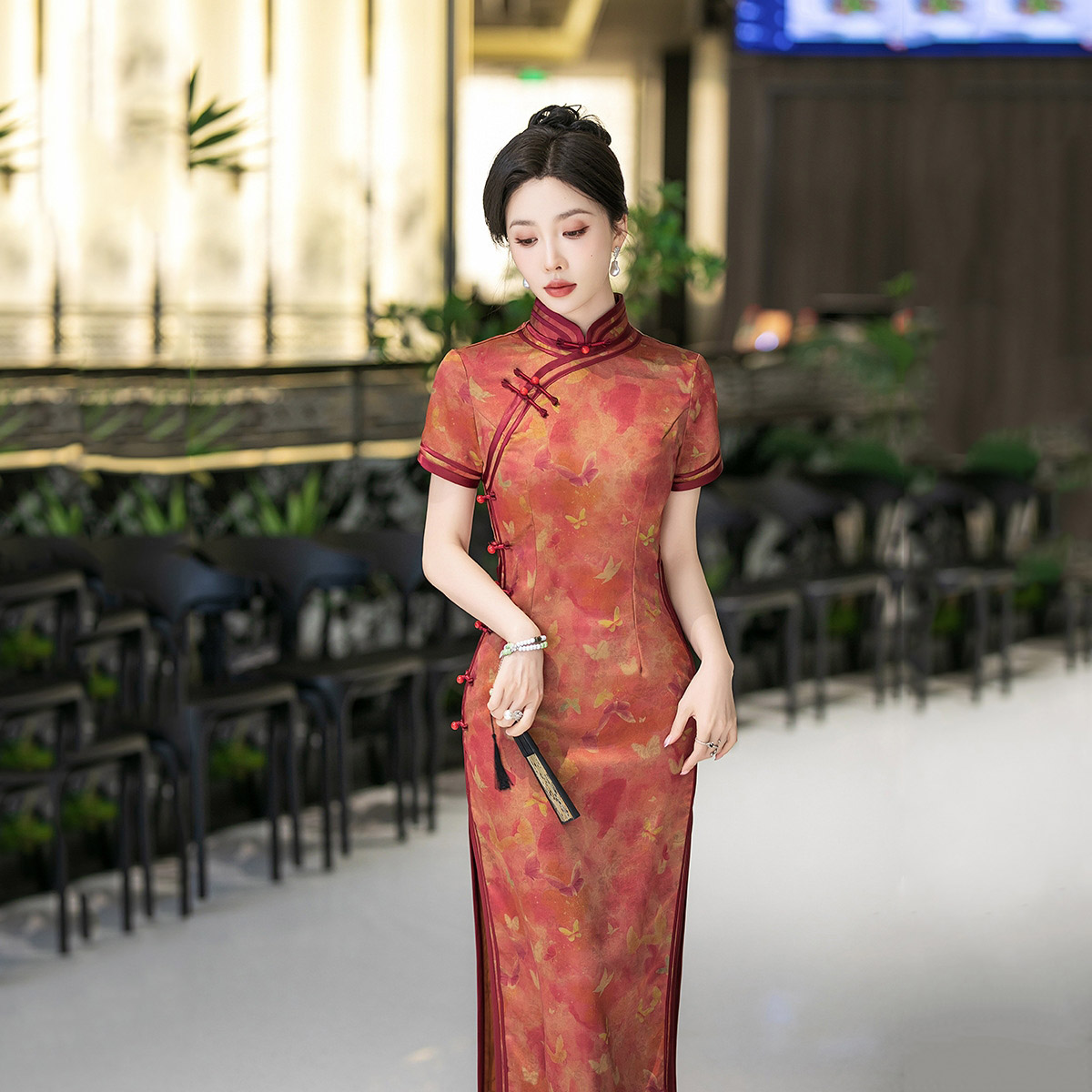 C5580 Traditional Silk Classical Cheongsam 