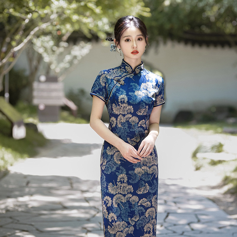 CQ15-3 Classical Cheongsam Dress