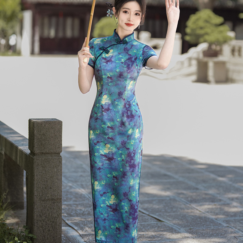 CQ15-2  Classical Cheongsam Dress