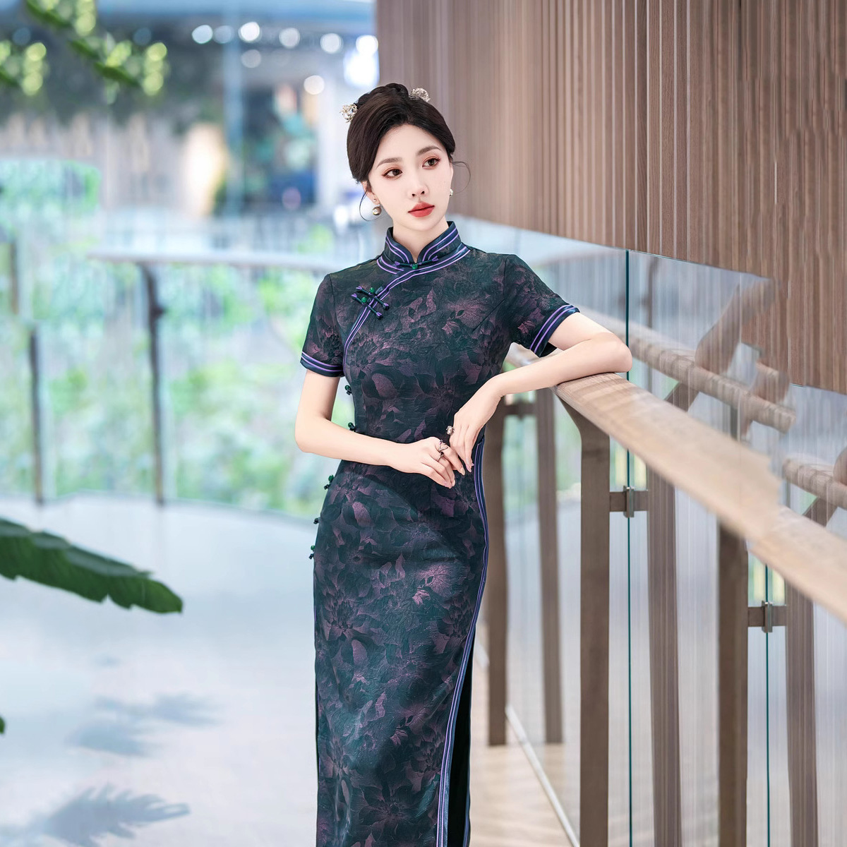 C5561 Classical Silk Cheongsam Dress