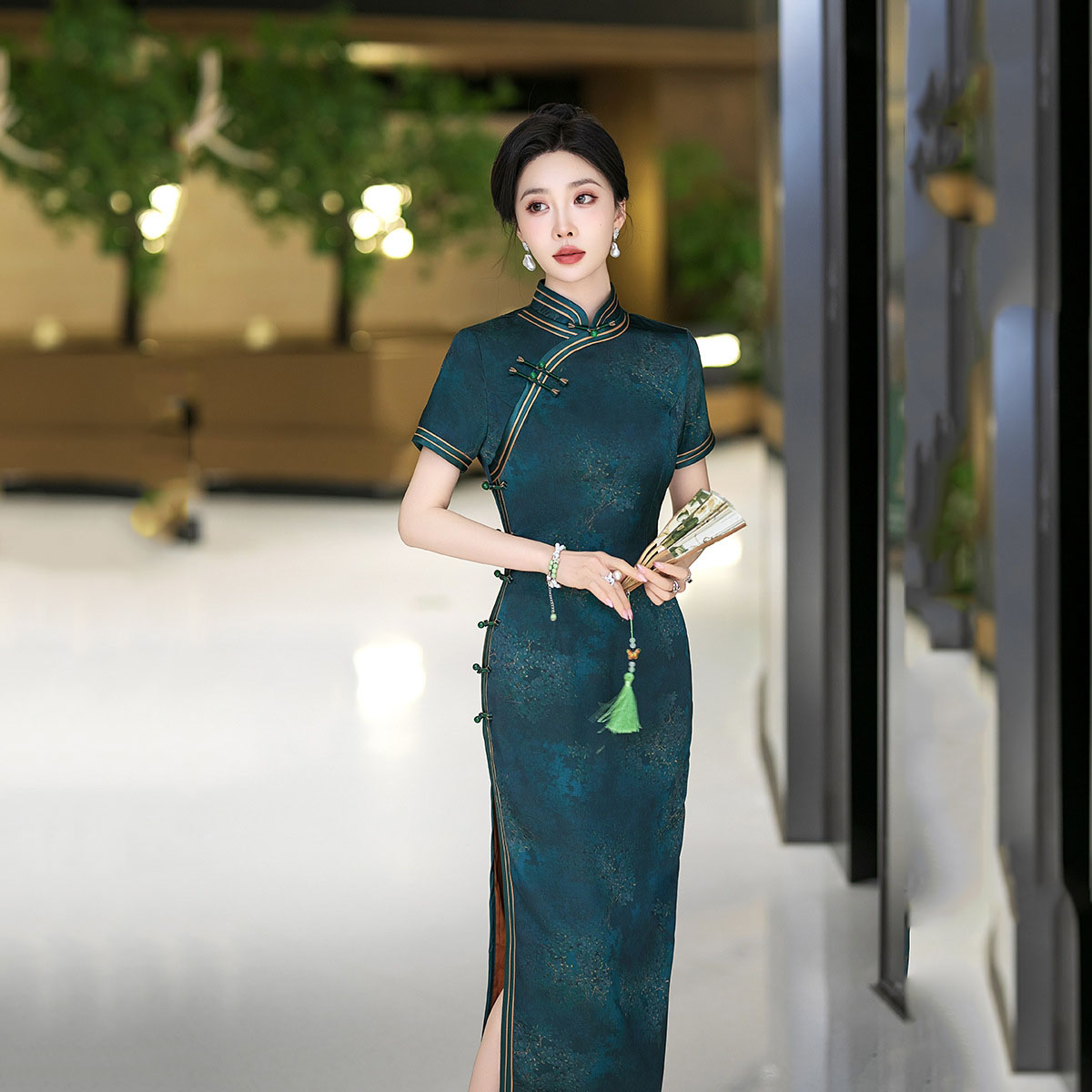 C5591 Classical Silk Cheongsam Dress