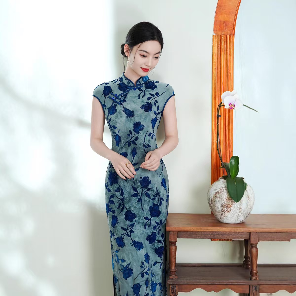 1590 Classical Cheongsam Dress