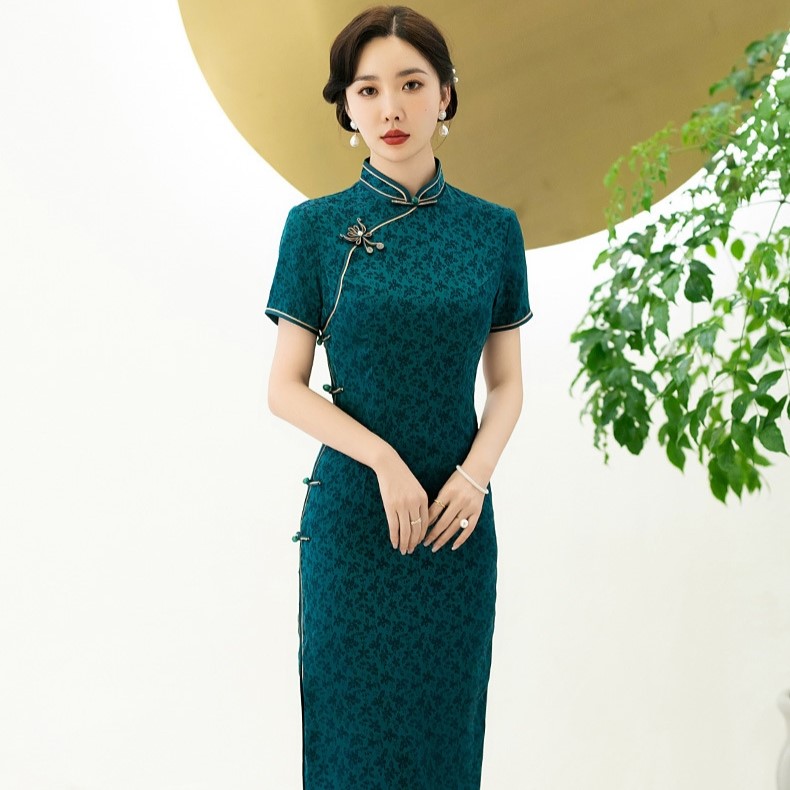 C3109 classic silk cheongsam